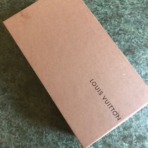 Women’s Louis Vuitton Vintage Patent Loafers NWTs - Picture 4 of 6